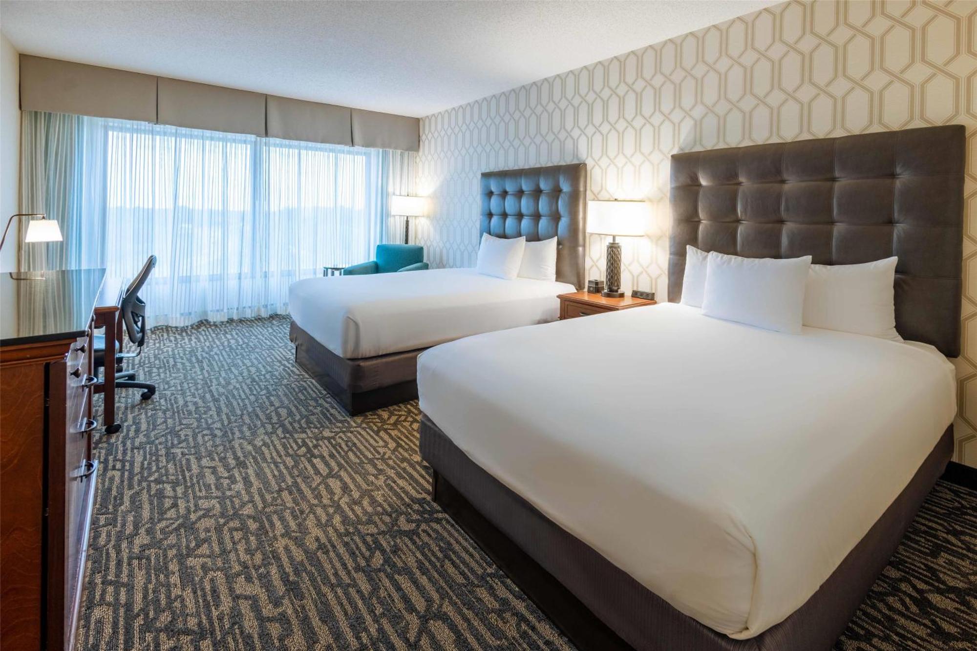 Hotel Drury Plaza St. Louis 3*