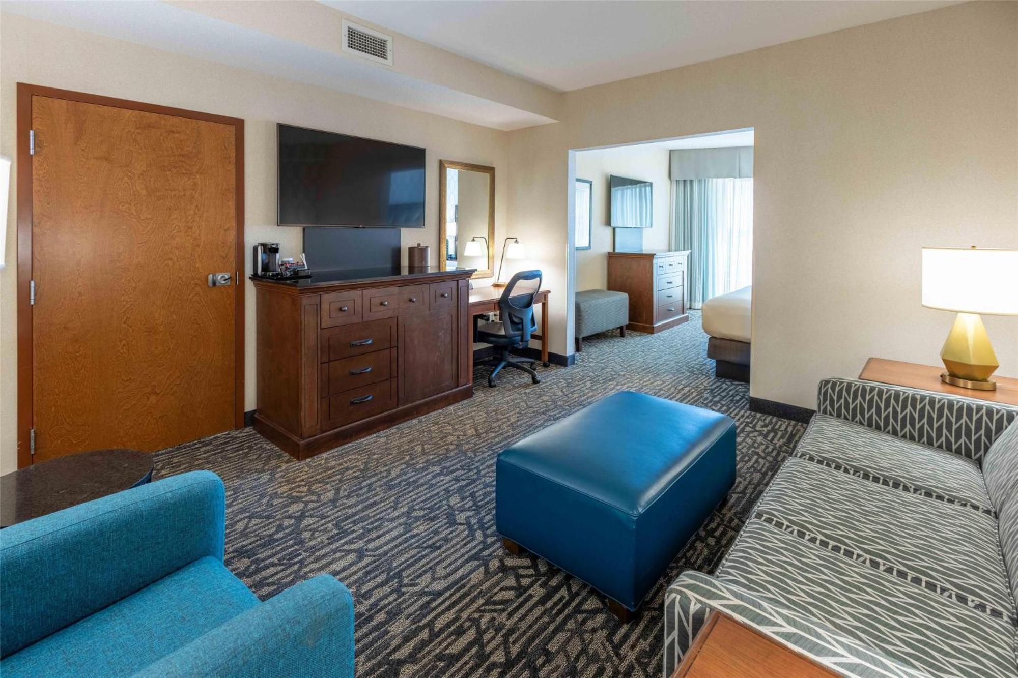 Drury Plaza St. Louis 3*